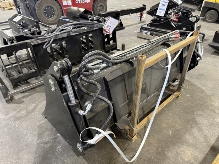 2025-giyi-72"-4-in-1-bucket-image-4