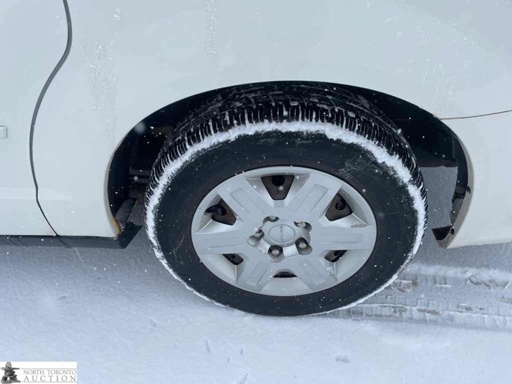 2011-dodge-grand-caravan-image-9