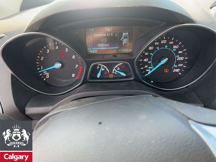 2016-ford-escape-se-image-14