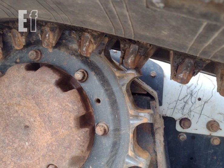 2019-bobcat-t770-image-32