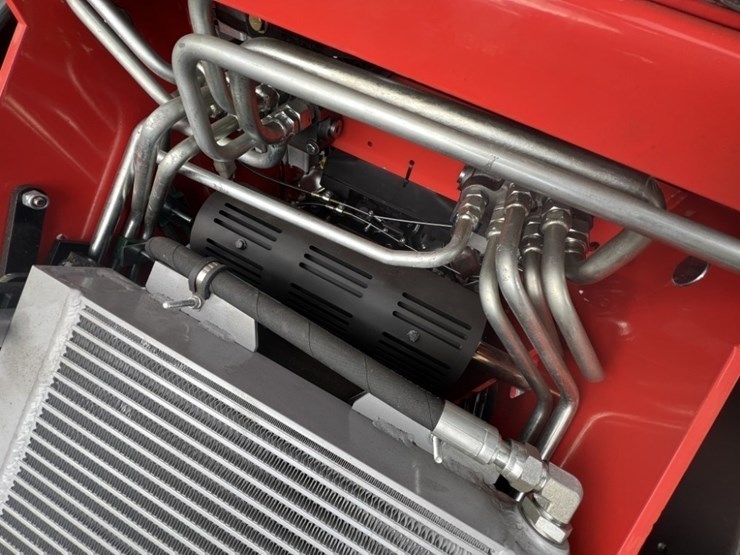 2025-agt-lrt23-mini-compact-track-loader-image-12