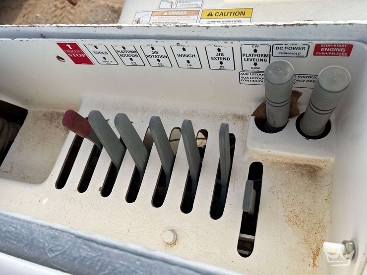 2011-ford-f750-image-36