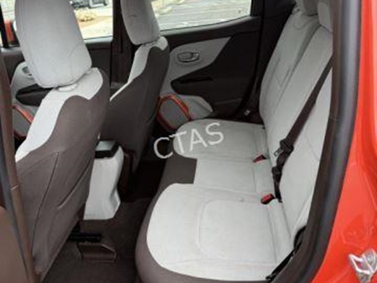 2016-jeep-renegade-image-14