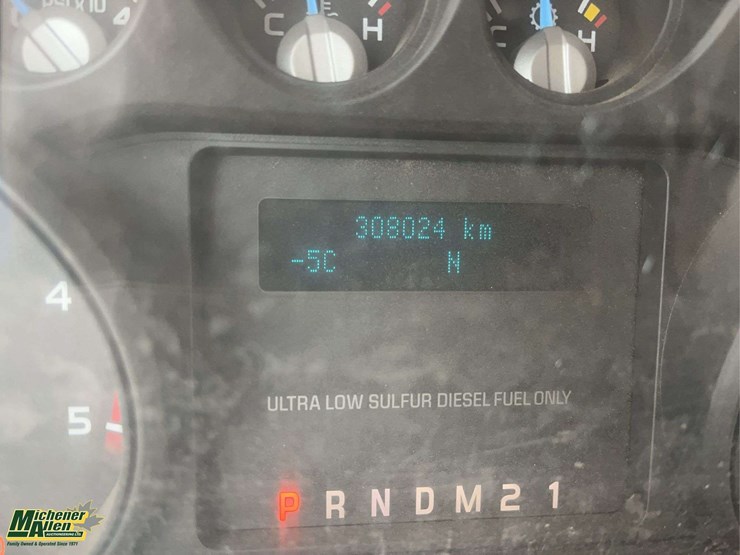 2014-ford-f550-image-21