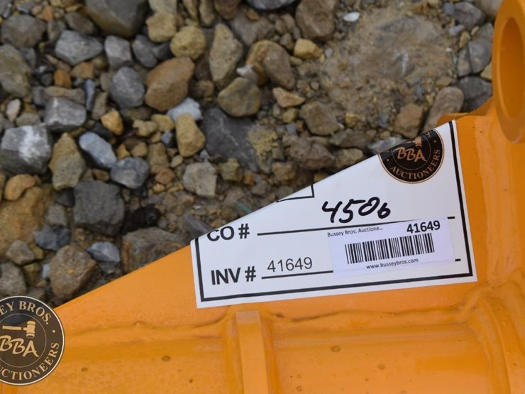 caterpillar-305-image-5