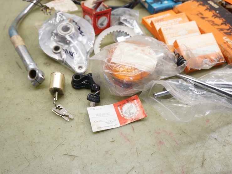 honda-miscellaneous-parts-lot-image-5