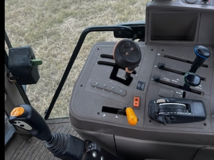 2009-john-deere-7330-image-12