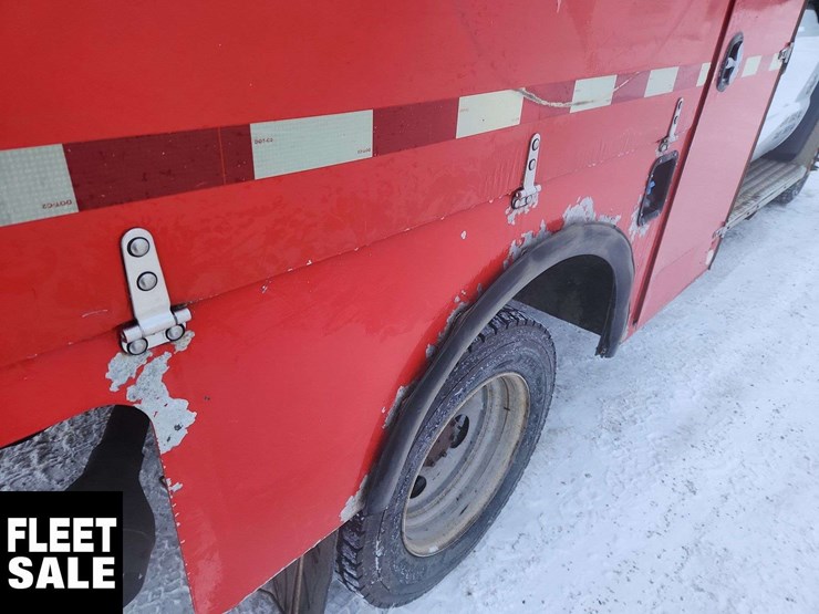 2011-ford-f550-image-43