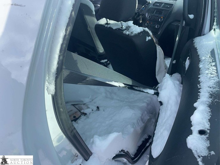 2018-ford-explorer-image-27