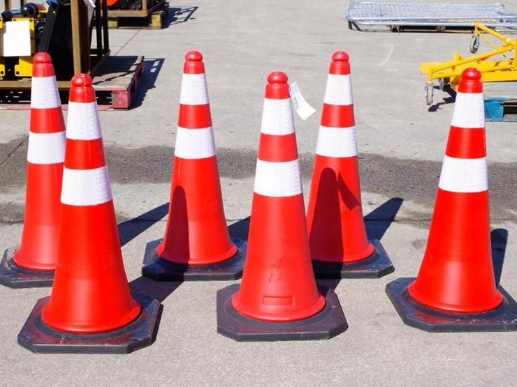 [6]-reflective-highway-traffic-cones,-unused-image-1