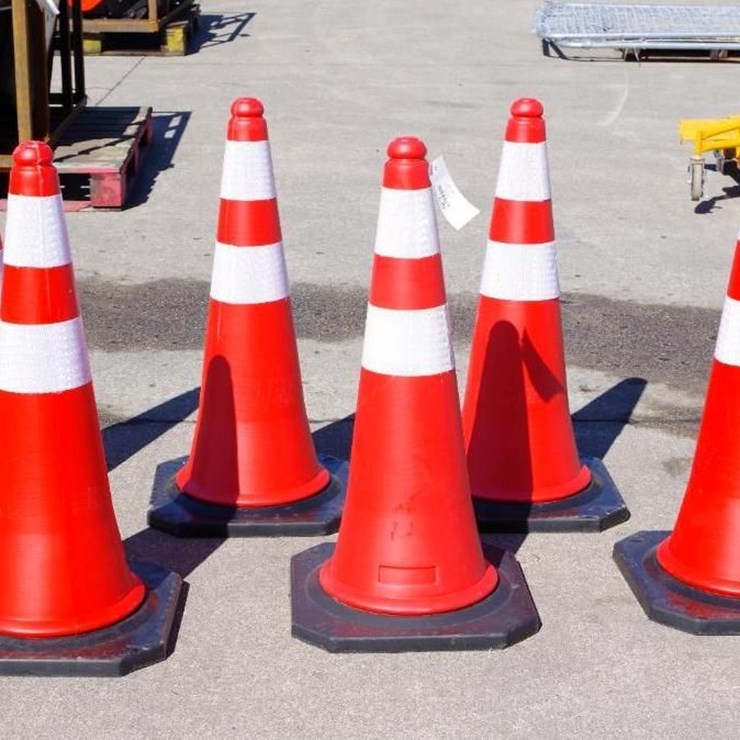 [6] Reflective Highway Traffic Cones, Unused