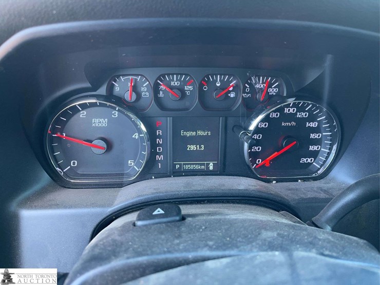 2015-chevrolet-silverado-2500hd-image-20