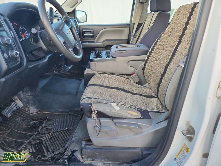 2015-chevrolet-silverado-2500hd-image-23