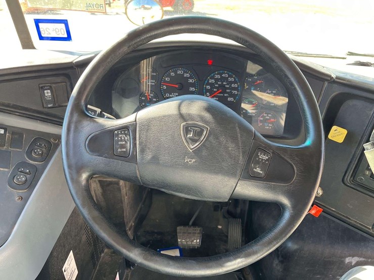 2008-ic-corporation-pb105-school-bus-image-18