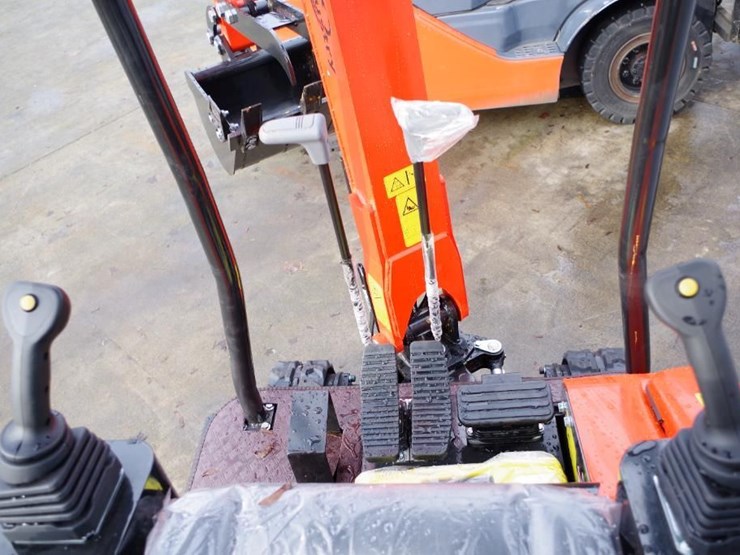 2025-cfg-industrial-1.3-ton-nt20-cz mini-excavator,-zonsen 23hp-gasoline-engine,-swing-boom,-unused-image-5