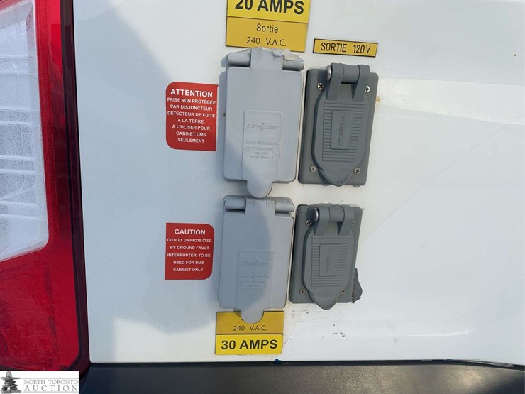 2016-ford-transit-image-26