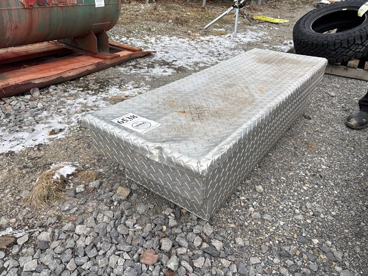#6538-•-d1.-aluminum-diamond-plate-truck-bed-tool-box-image-2