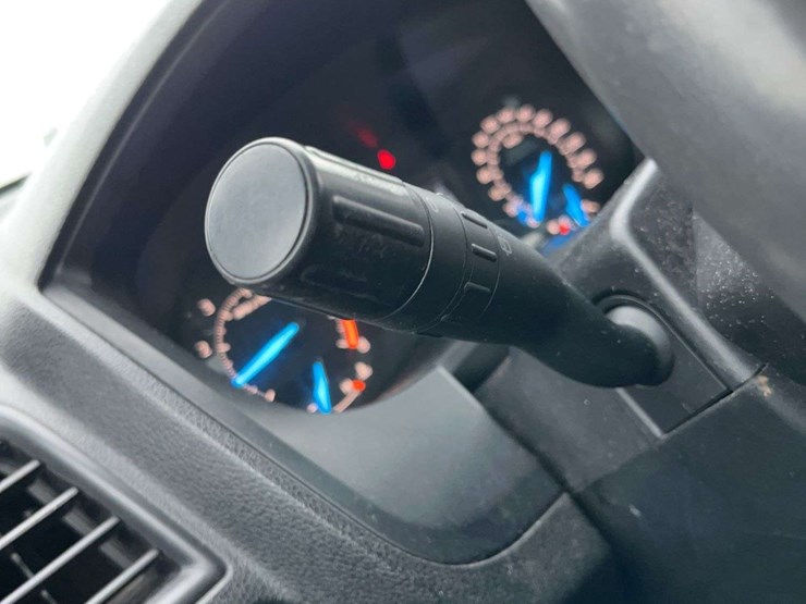 2018-ford-explorer-image-22