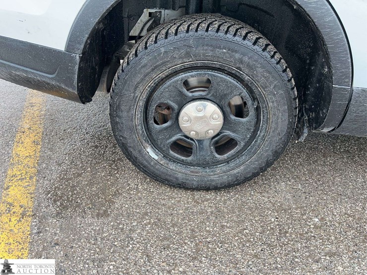 2018-ford-explorer-image-9