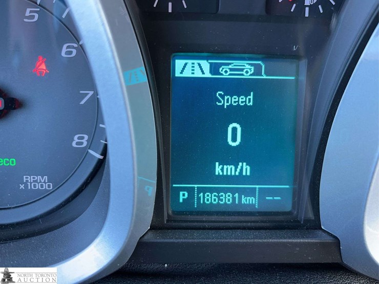 2015-chevrolet-equinox-ls-image-16