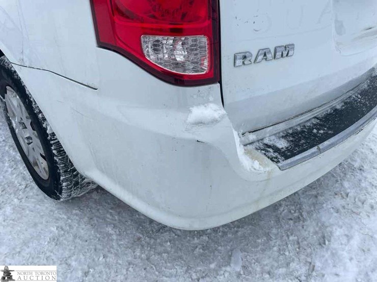 2014-ram-tradesman-image-19