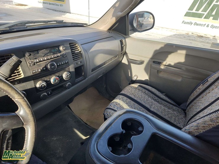 2013-gmc-sierra-2500hd-image-21