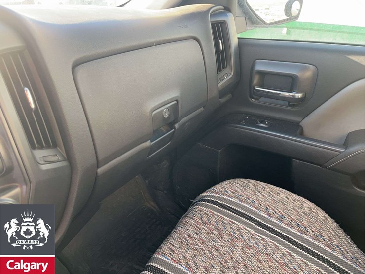 2015-gmc-sierra-2500hd-image-17