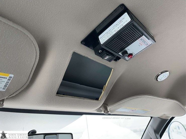 2016-chevrolet-express-g3500-image-24