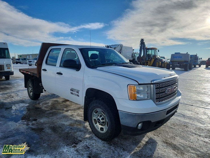 2013-gmc-sierra-2500hd-image-2