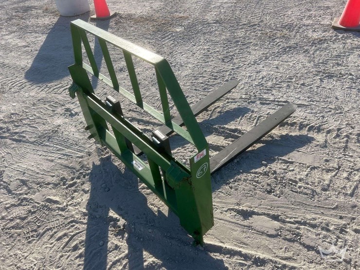 2025-kivel-48in-forks-and-frame-tractor-attachment-image-3