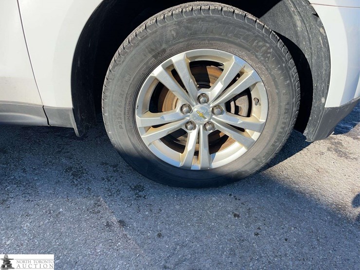 2015-chevrolet-equinox-ls-image-11