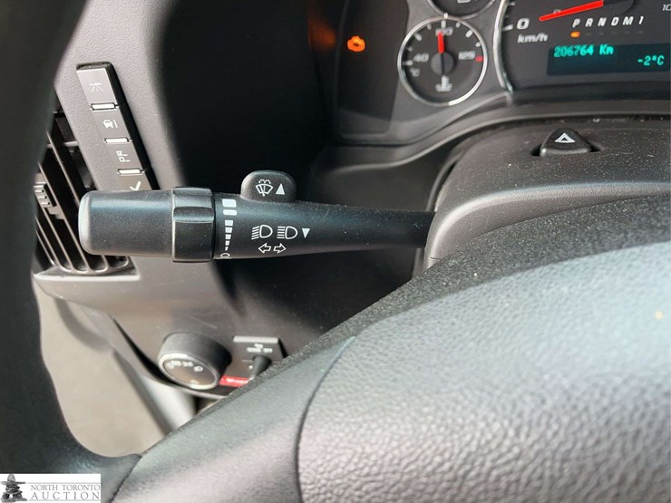 2016-chevrolet-express-g3500-image-28