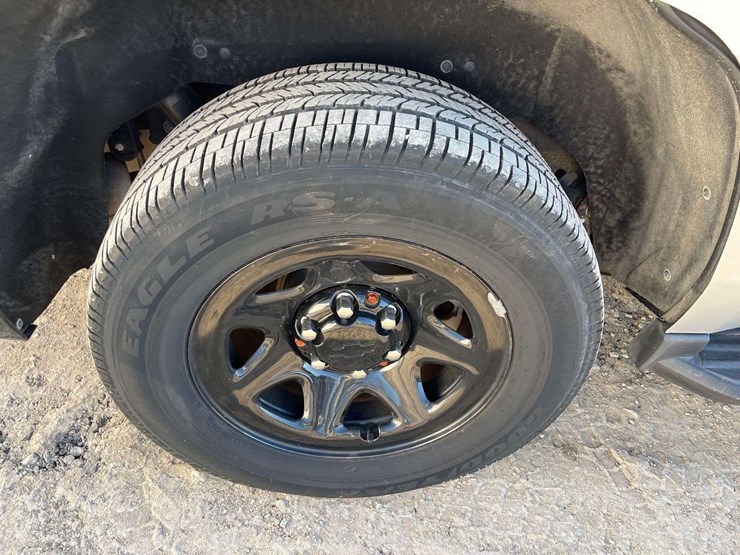 2019-chevrolet-tahoe-image-24