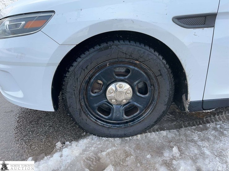 2016-ford-taurus-police-inte-image-12