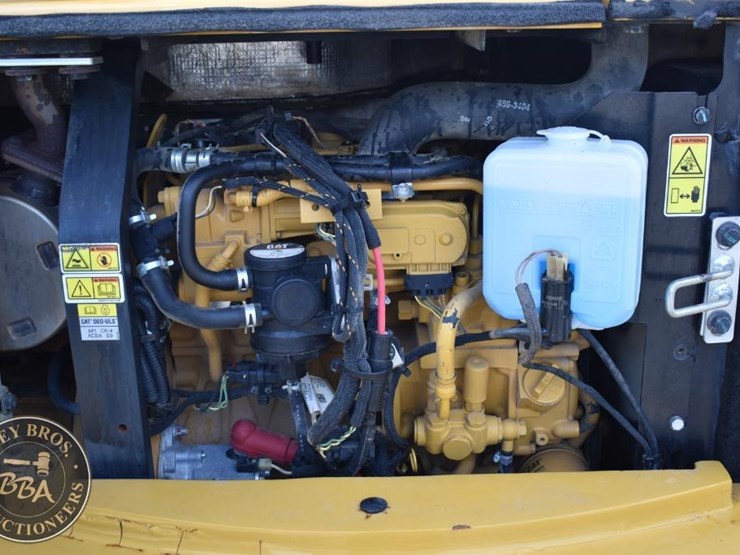 2019-caterpillar-305.5e2-cr-image-50