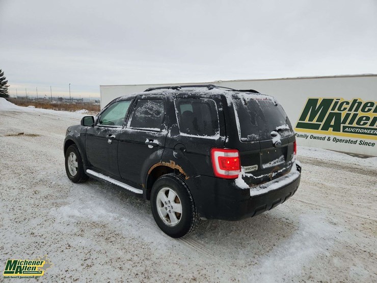 2012-ford-escape-xlt-image-3