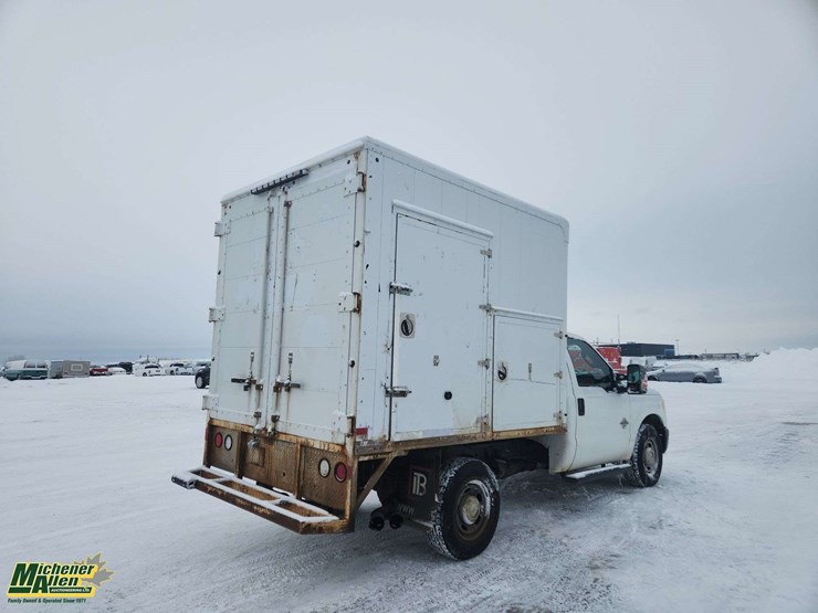 2014-ford-f350-image-4