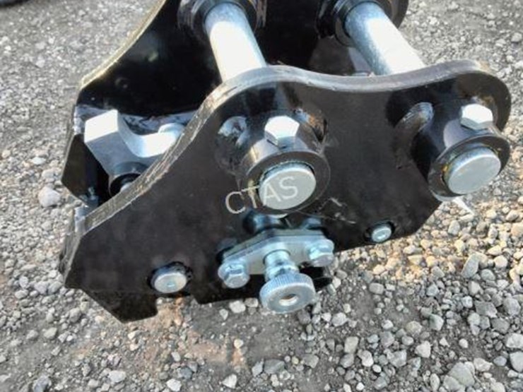 #118-•-mini-excavator-semi-automatic-quick-attach-image-1