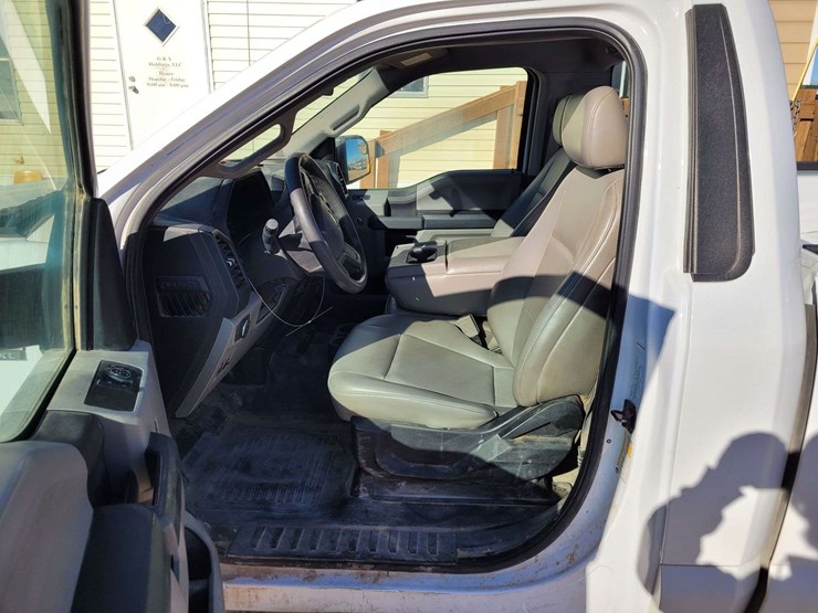 2018-ford-f150-xl-image-6