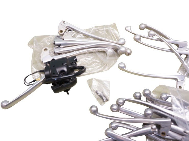 kawasaki-miscellaneous-parts-lot-image-5