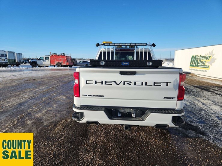 2022-chevrolet-silverado-1500-image-23