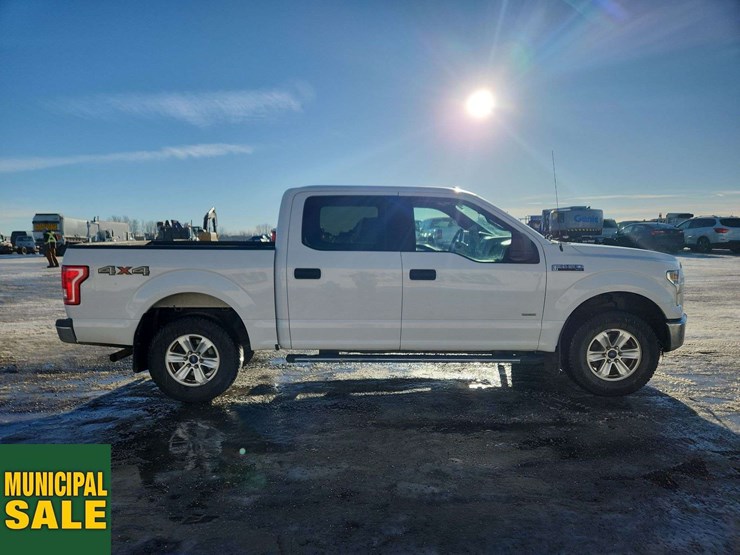 2015-ford-f150-image-25