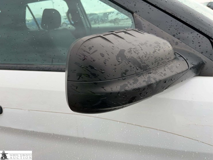 2018-ford-explorer-image-33