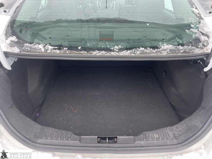 2014-ford-focus-se-image-18