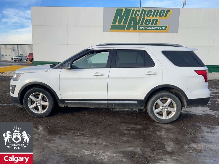 2016-ford-explorer-image-6