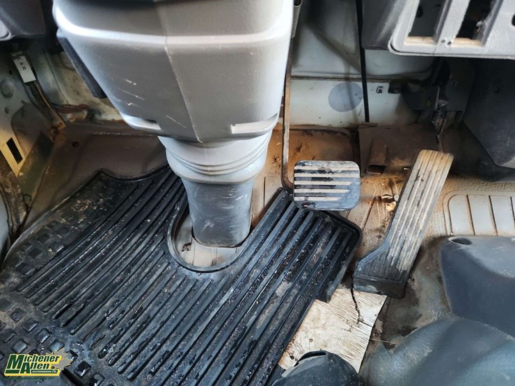 2004-hino-fb1817-image-24