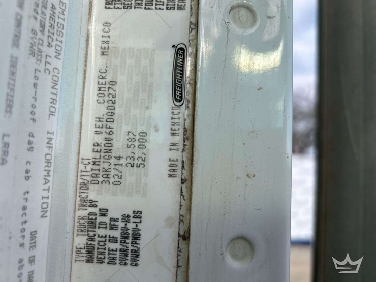 2015-freightliner-122sd-image-6