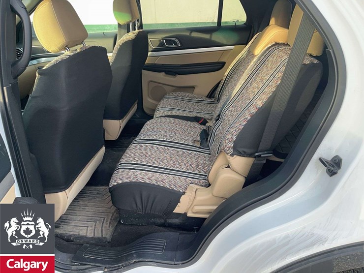 2016-ford-explorer-image-15