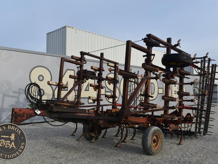 international-field-cultivator-38904-image-1