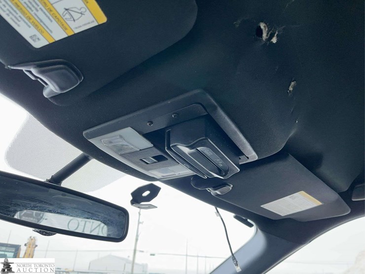 2018-ford-explorer-image-26